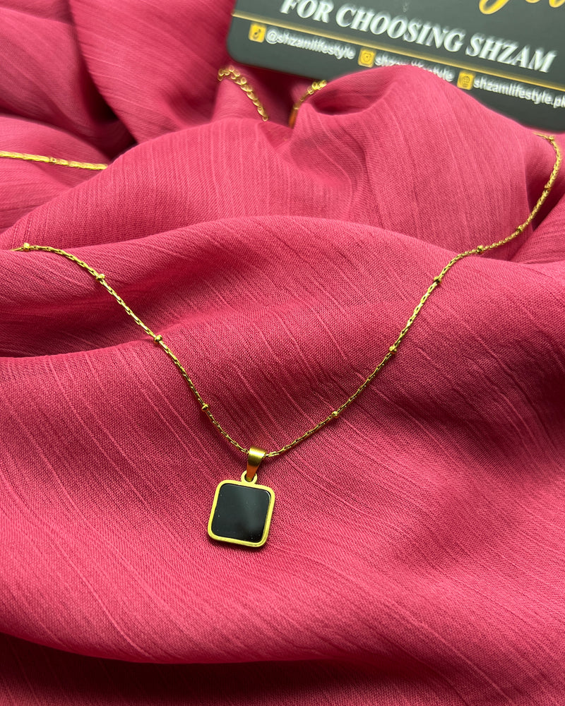 Luxury Black Square Pendant Necklace for Women.